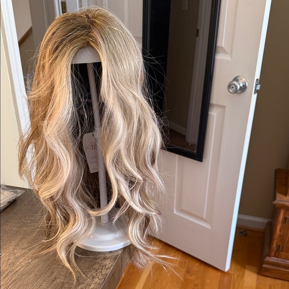 OG Sharpay Tinsel. Chelsey Smith Crowns. NWT. Lace cut by CSC.